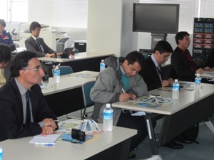 チリ共和国政府関係者へ概要説明