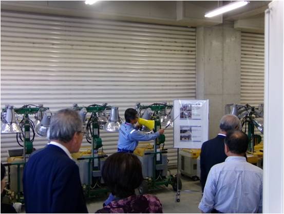 川崎市消防局のヘリコプター「そよかぜ２」の展示